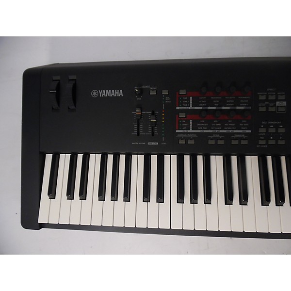 Used Yamaha Used Yamaha MOX8 88 Key Keyboard Workstation