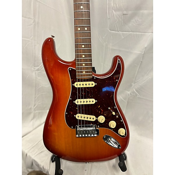 Used Fender Used Fender Player Plus Stratocaster Sienna Sunburst Solid Body Electric Guitar