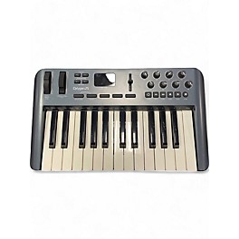 Used M-Audio Used M-Audio Oxygen 25 Key MIDI Controller