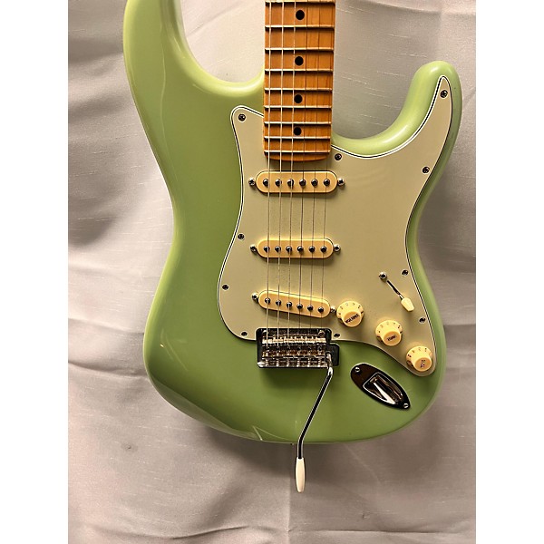 Used Fender Used 2022 Fender Player Stratocaster Surf Green Solid Body Electric Guitar