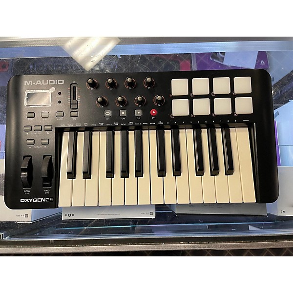 Used M-Audio Used M-Audio Oxygen 25 Key MIDI Controller