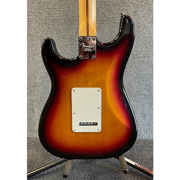 Used Fender Used 2002 Fender American Standard Stratocaster 3 Tone Sunburst Solid Body Electric Guitar