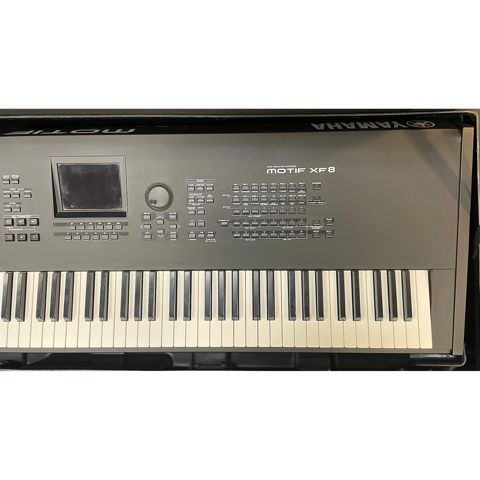 Yamaha Motif XS8 88-Key Synthesizer Keyboard Workstation