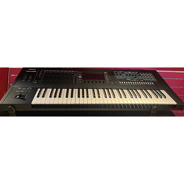 Used Roland Fantom 6 Keyboard Workstation