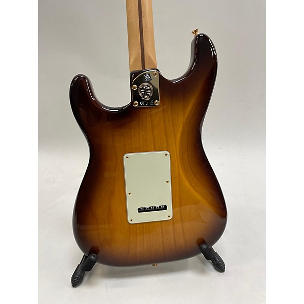 Used Fender Used 2021 Fender 75TH ANNIVERSARY COMMEMORATIVE AMERICAN STRATOCASTER 2 COLOR BOURBON BURST Solid Body Electri...