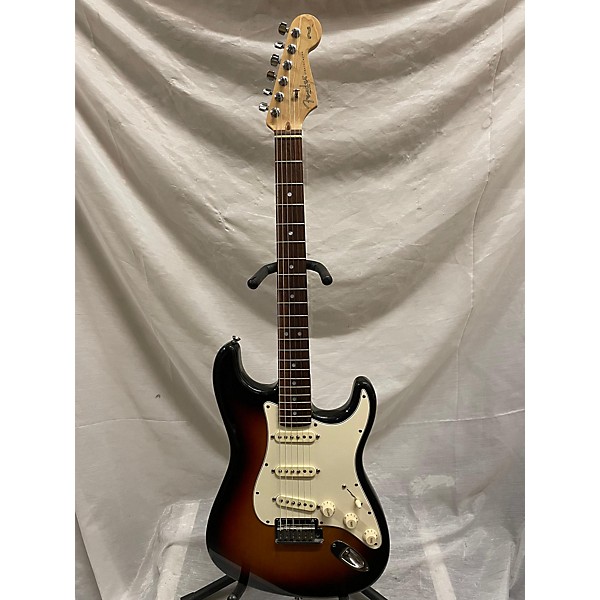 Used Fender Used Fender 60th Anniversary American Standard Stratocaster 2 Color Sunburst Solid Body Electric Guitar