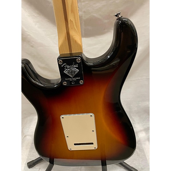 Used Fender Used Fender 60th Anniversary American Standard Stratocaster 2 Color Sunburst Solid Body Electric Guitar