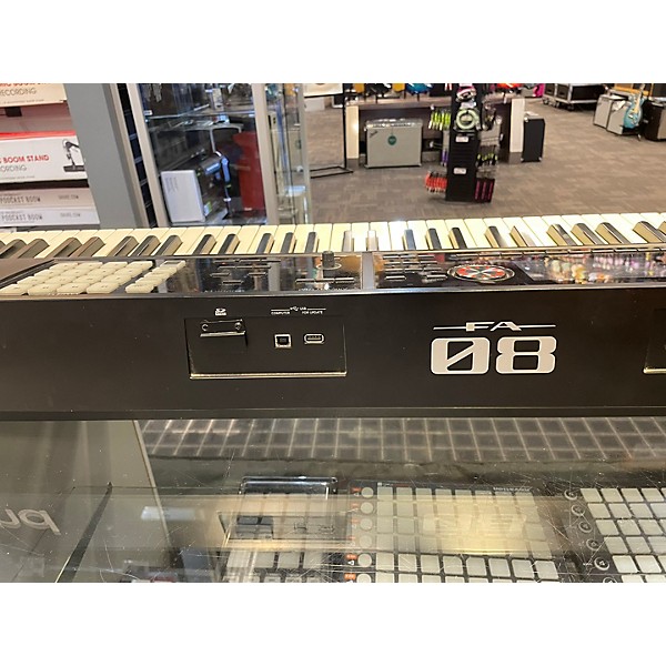 Used Used Roland FA08 Keyboard Workstation