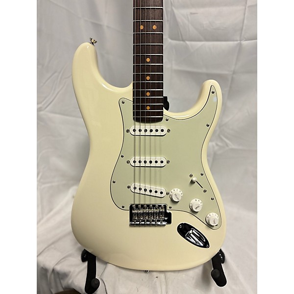 Used Fender American Professional II Stratocaster GT11 Olympic White Solid Body Electric Guitar