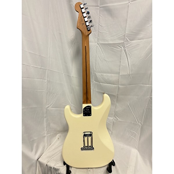 Used Fender American Professional II Stratocaster GT11 Olympic White Solid Body Electric Guitar