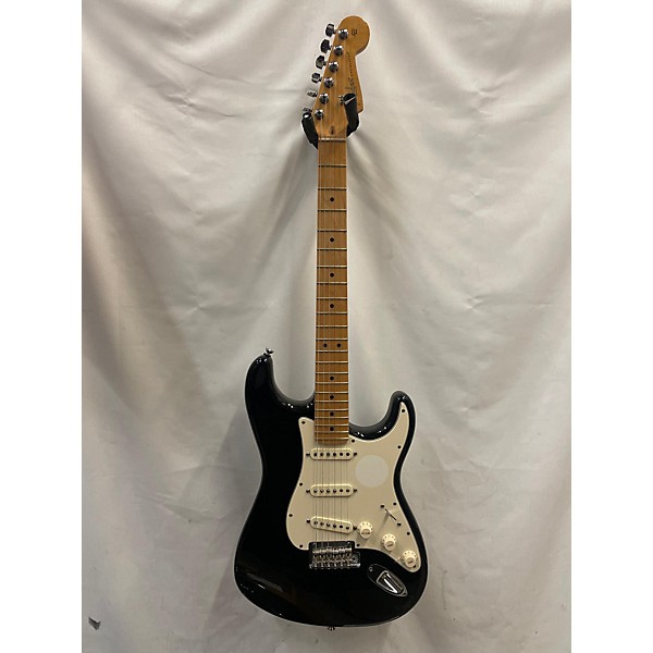 Used Fender Used 2013 Fender American Standard Stratocaster Black Solid Body Electric Guitar