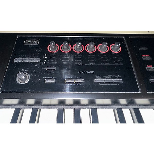 Used Roland Used Roland FA08 Keyboard Workstation