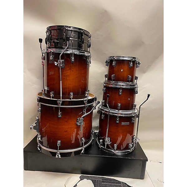 Used Taye Drums Used Taye Drums 6 piece Studio Maple Sunburst Drum Kit