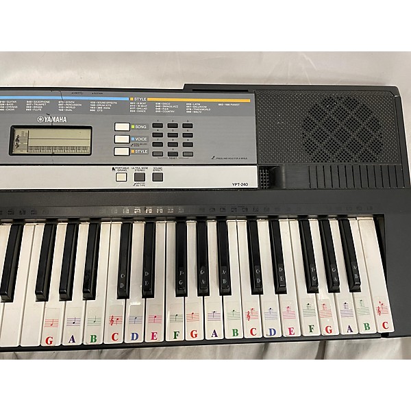 Used Yamaha Used Yamaha YPT-240 Portable Keyboard