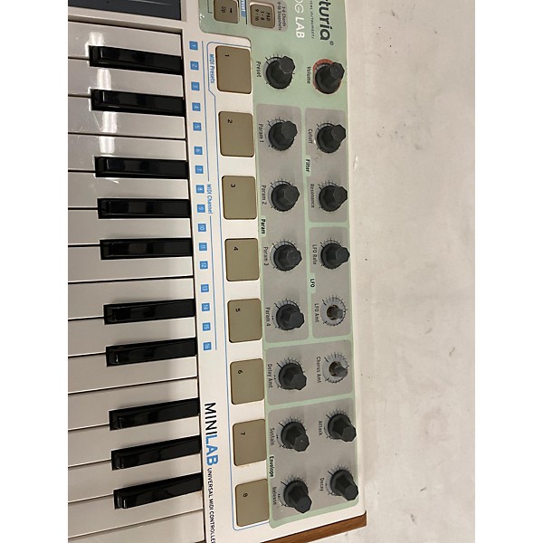 Used Arturia Used Arturia MiniLab MIDI Controller