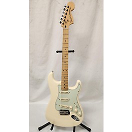 Used Fender Used Fender Deluxe Roadhouse Stratocaster Cream Solid Body Electric Guitar