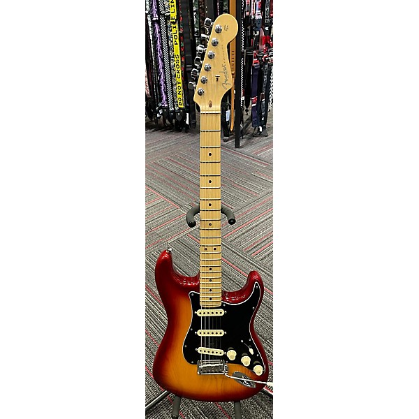 Used Fender Used Fender American Standard Stratocaster 3 Color Sunburst Solid Body Electric Guitar