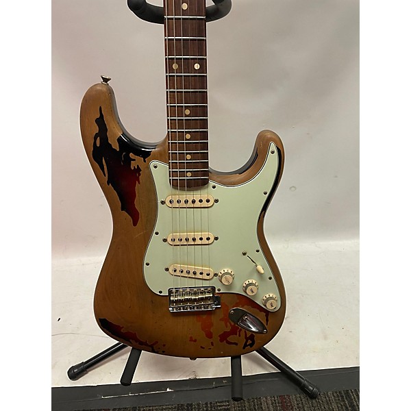 Used Fender Used Fender Roy Gallagher Stratocaster 3 Color Sunburst Solid Body Electric Guitar