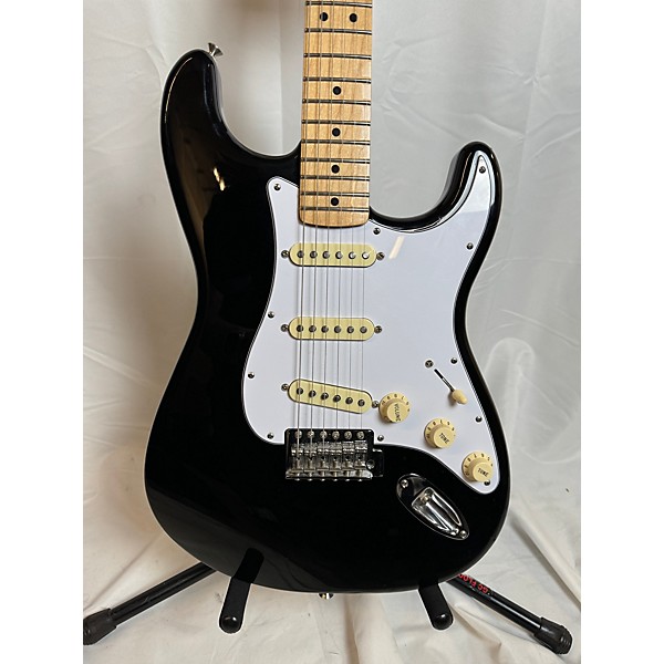 Used Fender Used Fender Player Stratocaster Black Solid Body Electric Guitar