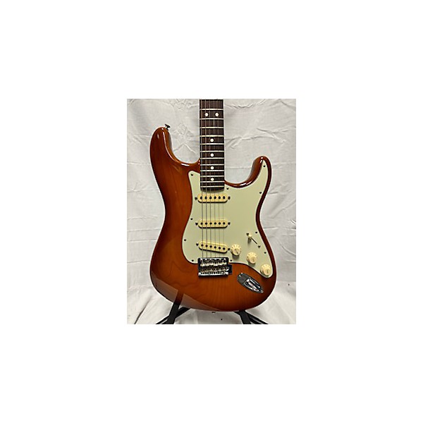 Used Fender Used Fender American Performer Stratocaster SSS Natural Solid Body Electric Guitar