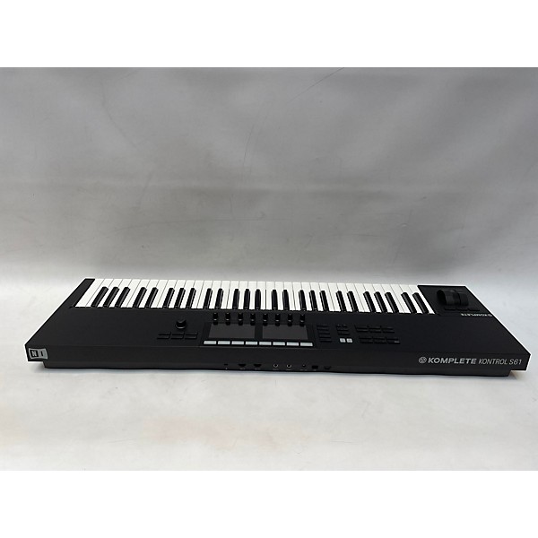 Used Native Instruments Used Native Instruments Komplete Kontrol S61 MK2 MIDI Controller