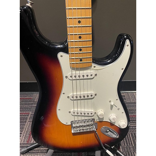 Used Fender Used Fender Modern Player Stratocaster Brown Sunburst Solid Body Electric Guitar