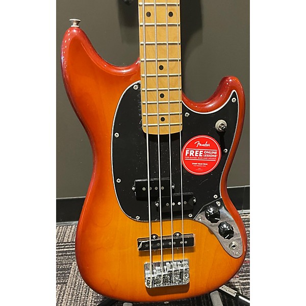 Used Fender Used  Fender Mustang Bass 2 Color Sunburst