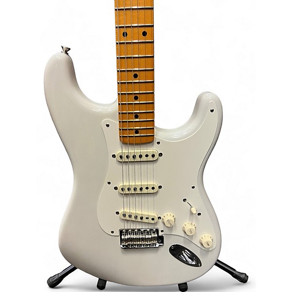 Used Fender Used Fender Artist Series Eric Johnson Stratocaster White Solid Body Electric Guitar