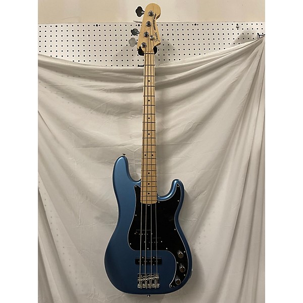 Used Fender Used Fender American Performer Precision Bass Lake Placid Blue Electric Bass Guitar