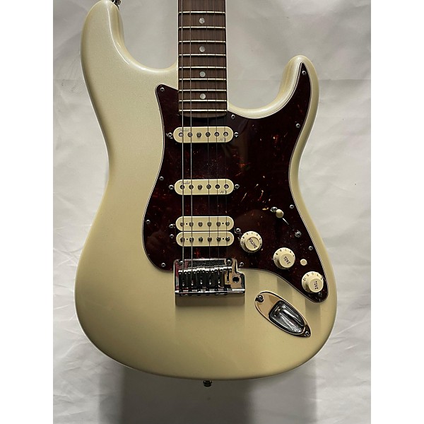 Used Fender Used Fender American Deluxe Stratocaster Cream Solid Body Electric Guitar