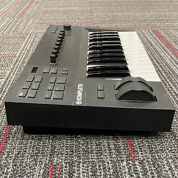 Used Native Instruments Komplete Kontrol A25 MIDI Controller