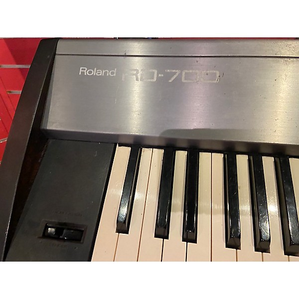 Used Roland Used Roland RD700 Keyboard Workstation