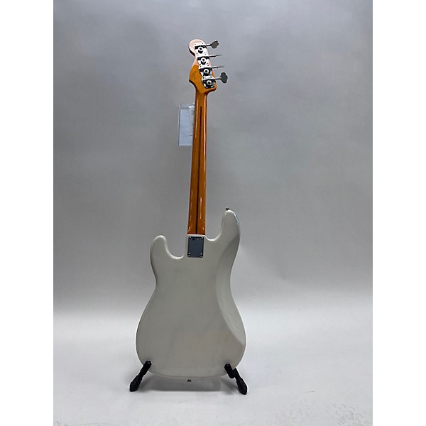 Used Fender Used Fender Classic Series '50s Precision Bass Lacquer White Electric Bass Guitar