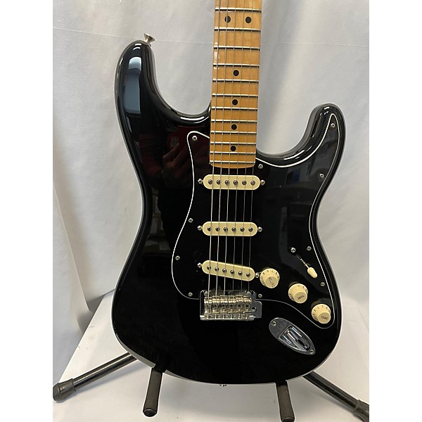 Used Fender Used Fender Player Plus Stratocaster HSS Black Solid Body Electric Guitar