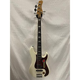 Used Sire Used Sire Marcus Miller P7 Alder 5 String White Electric Bass Guitar