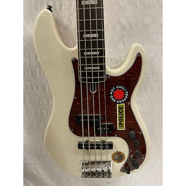 Used Sire Used Sire Marcus Miller P7 Alder 5 String White Electric Bass Guitar