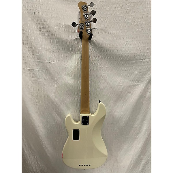 Used Sire Used Sire Marcus Miller P7 Alder 5 String White Electric Bass Guitar