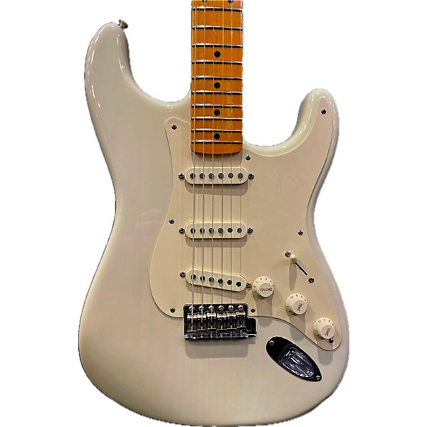 Used Fender Used Fender Artist Series Eric Johnson Stratocaster White Solid Body Electric Guitar