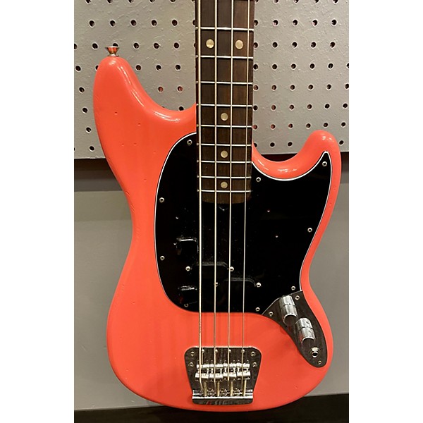 Used Fender Used Fender Justin Meldal-Johnsen Road Worn Mustang Worn Coral Red Electric Bass Guitar