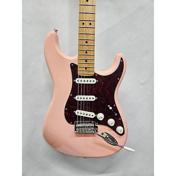 Used Fender Used Fender Player Stratocaster Shell Pink Solid Body Electric Guitar