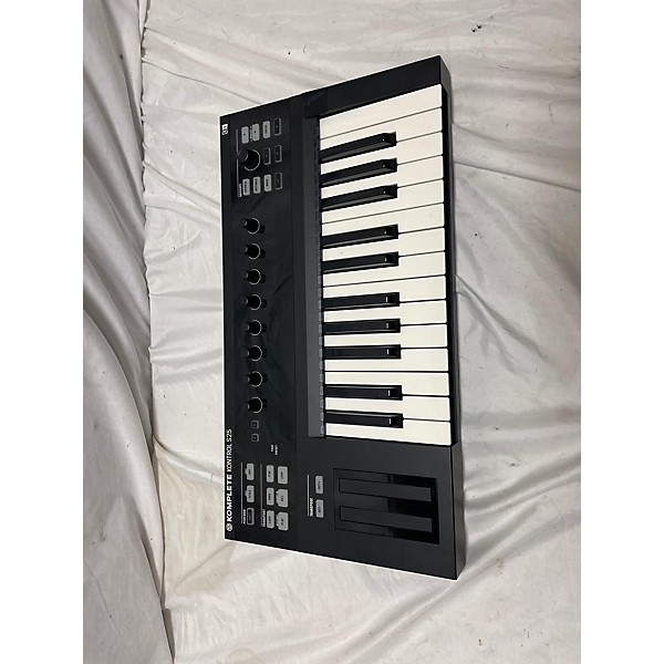 Used Native Instruments Used Native Instruments Komplete Kontrol S25 MIDI Controller