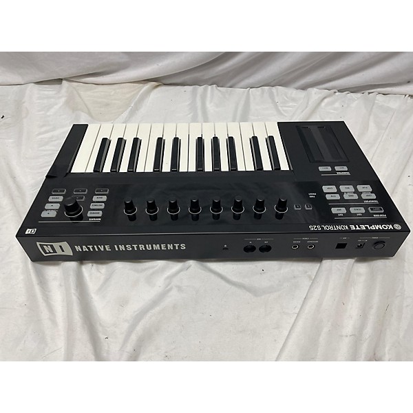 Used Native Instruments Used Native Instruments Komplete Kontrol S25 MIDI Controller