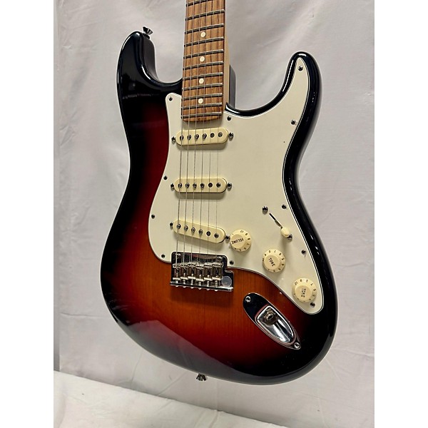 Used Fender Used Fender American Standard Stratocaster 3 Tone Sunburst Solid Body Electric Guitar