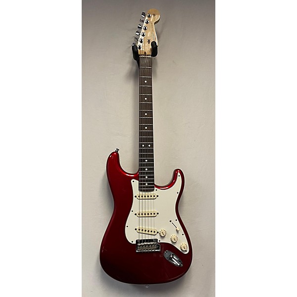 Used Fender Used 2017 Fender American Professional Stratocaster SSS Candy Apple Red Solid Body Electric Guitar