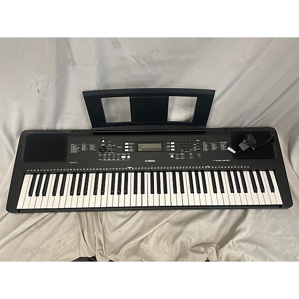 Used Yamaha Used Yamaha PSREW300 76 Key Portable Keyboard