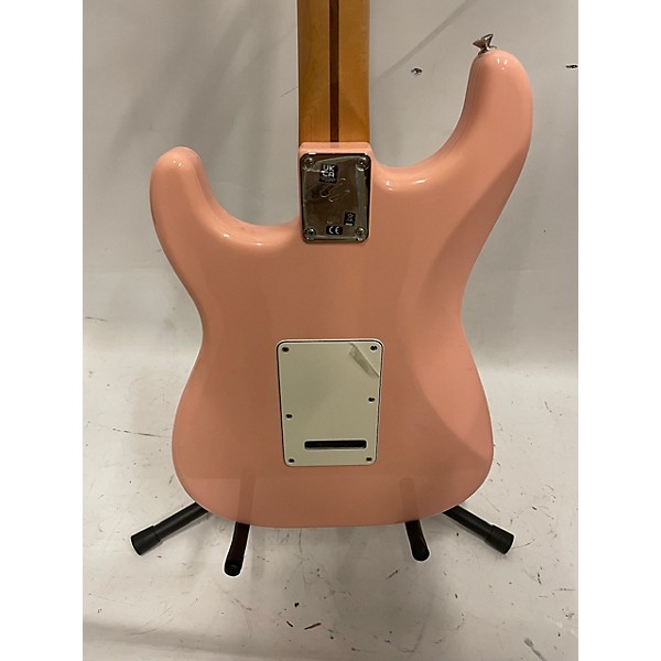 Used Fender Used Fender Player Stratocaster Shell Pink Solid Body Electric Guitar