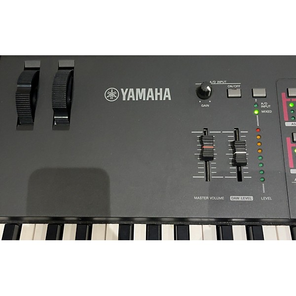 Used Yamaha MOXF8 88 Key Keyboard Workstation