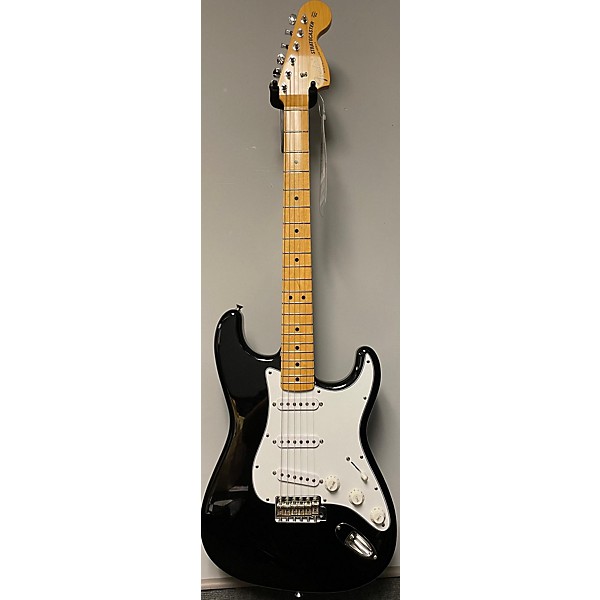 Used Fender Used Fender 1968 ST-68 Stratocaster Reissue CIJ Black Solid Body Electric Guitar