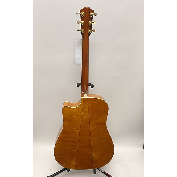 Used Taylor Used 2000 Taylor 610CE Natural Acoustic Guitar