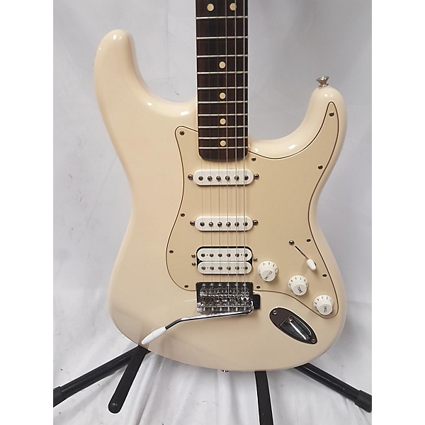 Used Fender Used Fender Player Stratocaster HSS Antique White Solid Body Electric Guitar